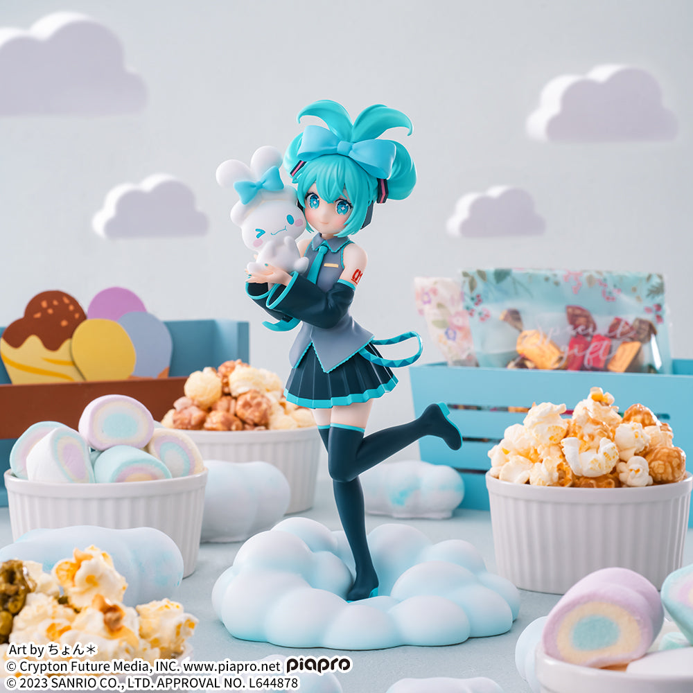 Hatsune Miku x Cinnamoroll Luminasta Figure