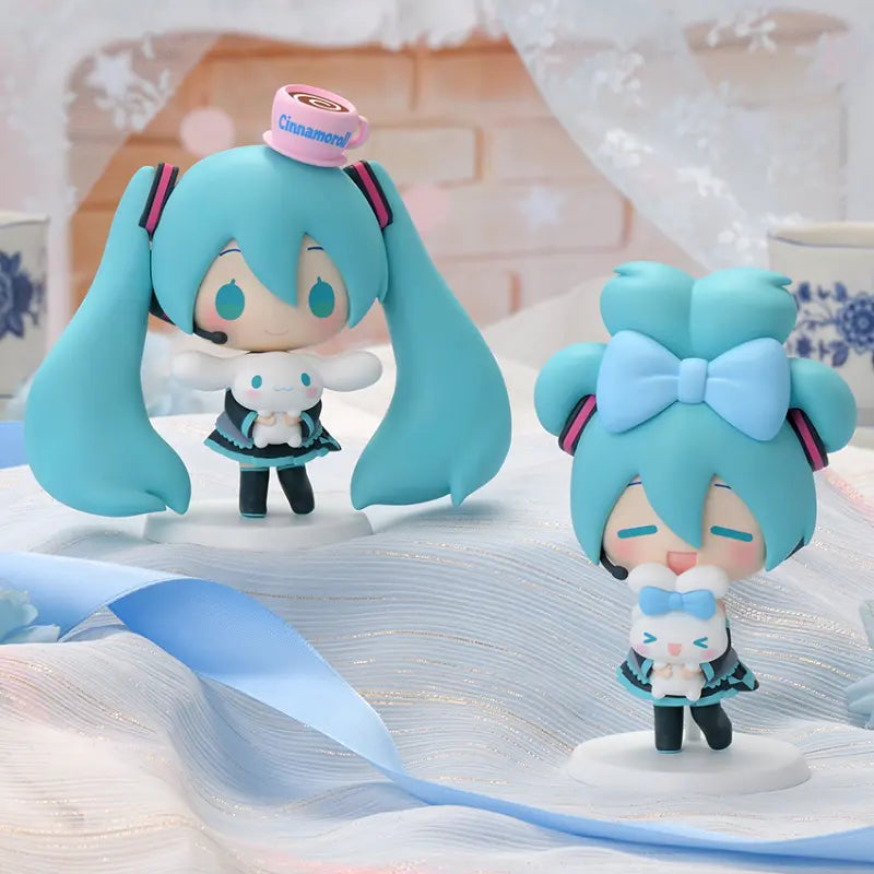 Hatsune Miku x Cinnamoroll Mini Figure