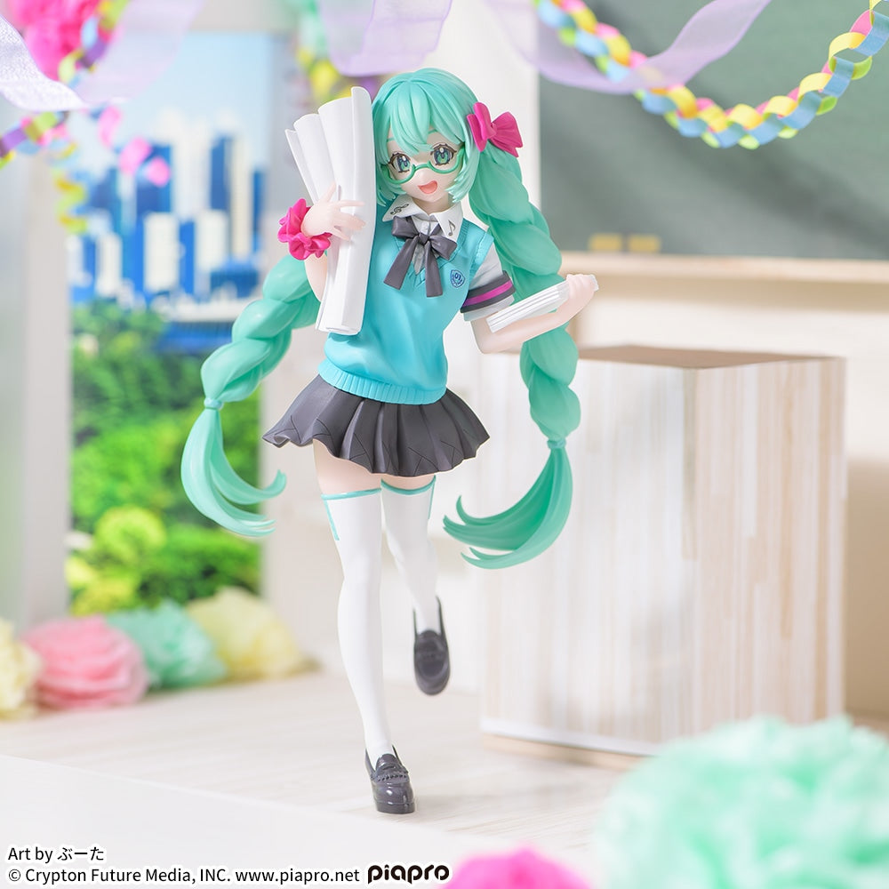 Hatsune Miku Luminasta 16th Anniversary Figure