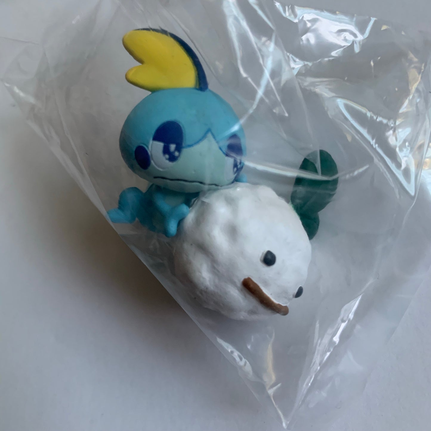 Pokemon Sword and Shield Snowball Fun Figurine